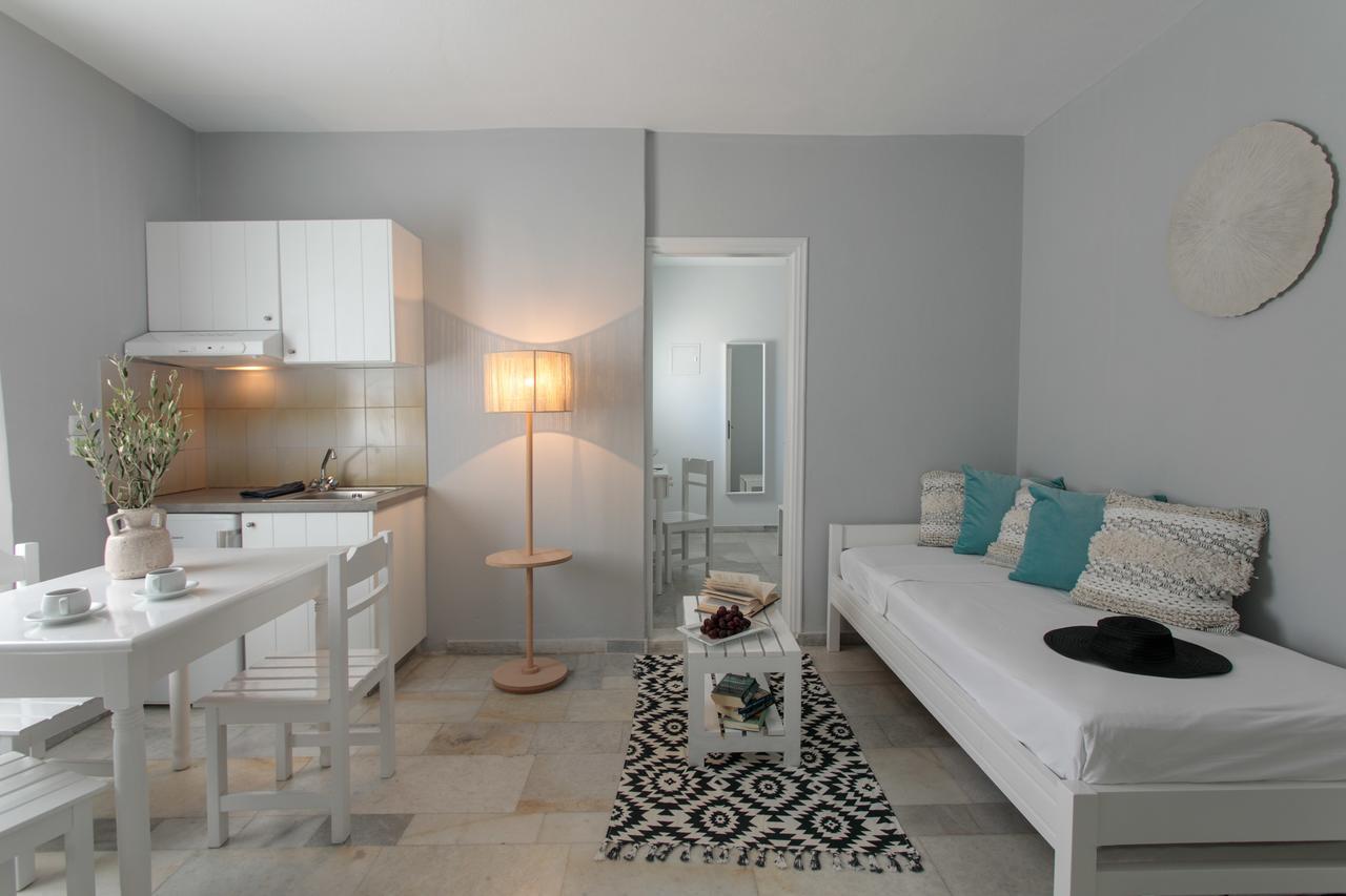 Ippokampos Town Apartments Naxos City ภายนอก รูปภาพ